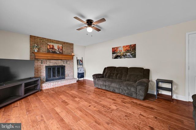 230 HOPE DR, Blandon, PA 19510