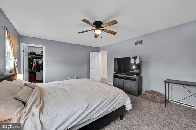 230 HOPE DR, Blandon, PA 19510