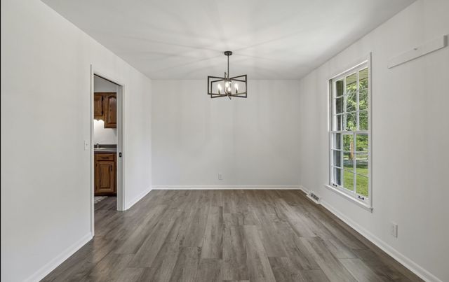 920 Clearview Rd, Cottontown, TN 37048
