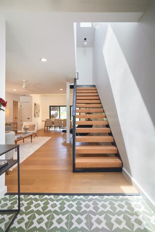 2703 Pegram Ave, Austin, TX 78757