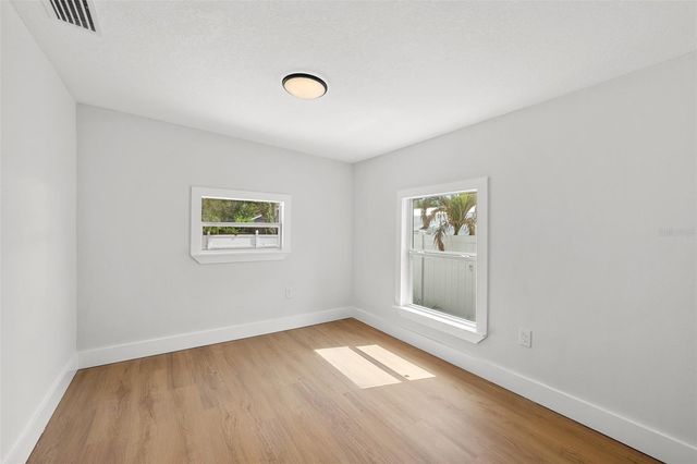 206 E NORTH STREET, Tampa, FL 33604