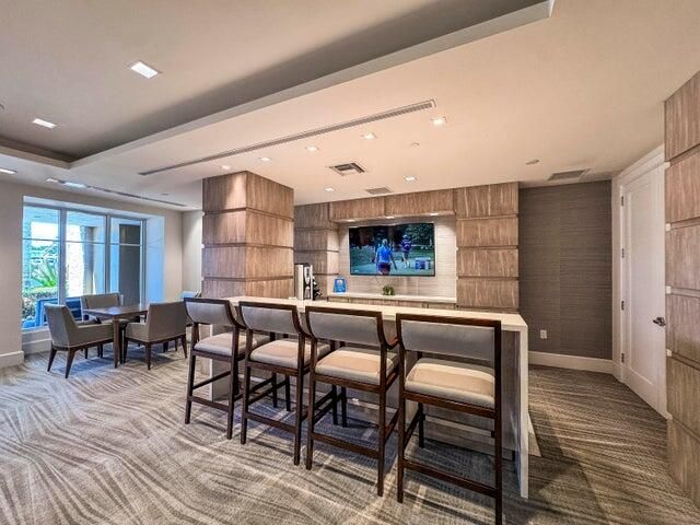 2700 Donald Ross Road 306, Palm Beach Gardens, FL 33410