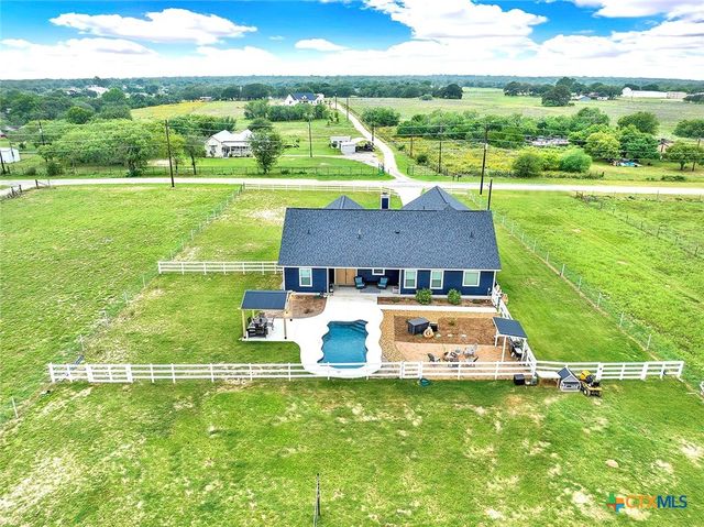 1474 CR 342, La Vernia, TX 78121