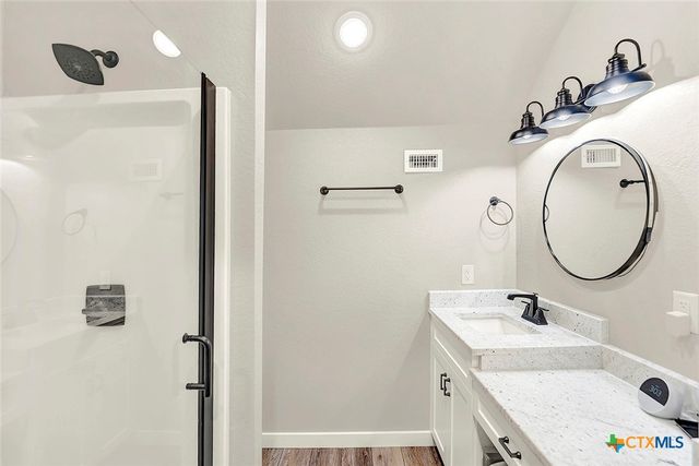 1474 CR 342, La Vernia, TX 78121