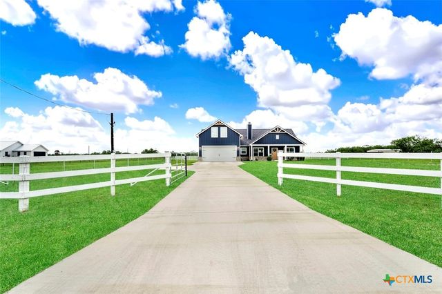 1474 CR 342, La Vernia, TX 78121