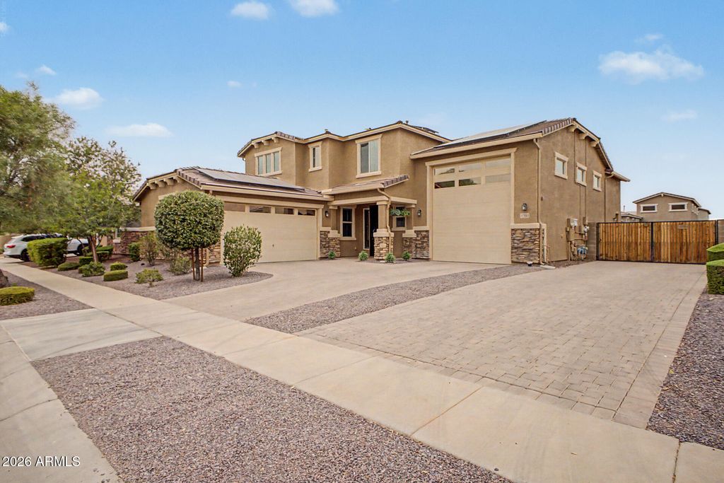 17352 W HEDGEHOG Place, Surprise, AZ 85387 — exterior