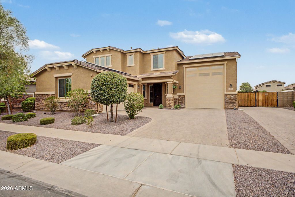 17352 W HEDGEHOG Place, Surprise, AZ 85387 — photo 2