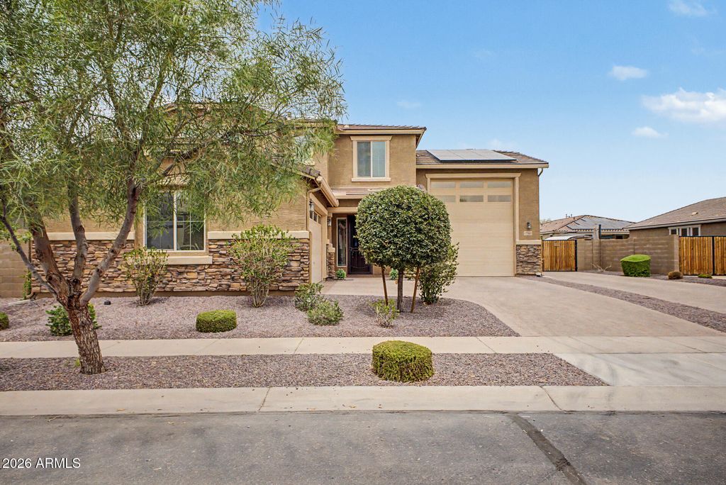 17352 W HEDGEHOG Place, Surprise, AZ 85387 — photo 4