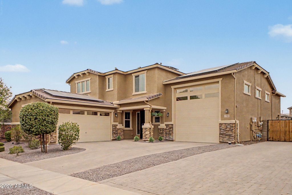 17352 W HEDGEHOG Place, Surprise, AZ 85387 — photo 5