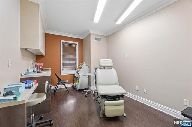 374 Summit Avenue, Hackensack, NJ 07601