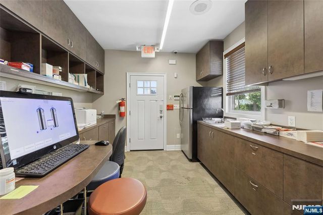 374 Summit Avenue, Hackensack, NJ 07601