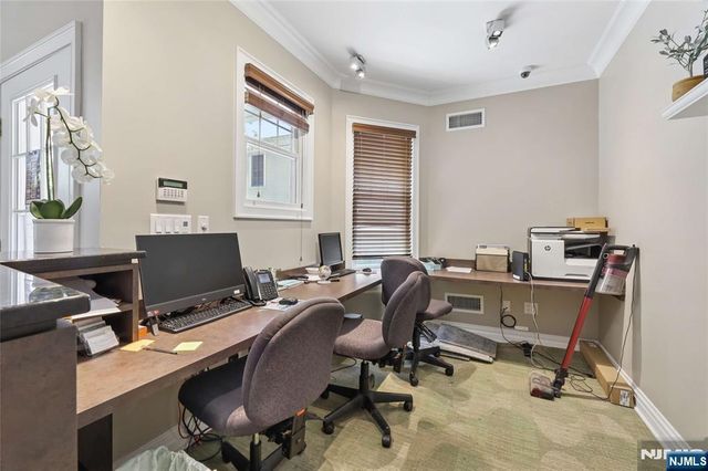 374 Summit Avenue, Hackensack, NJ 07601