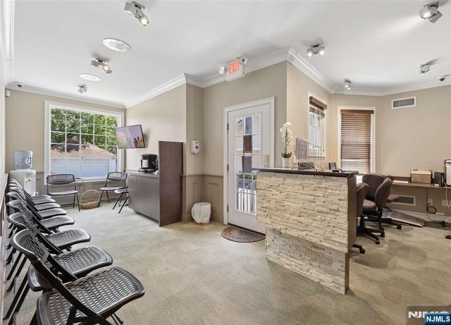 374 Summit Avenue, Hackensack, NJ 07601