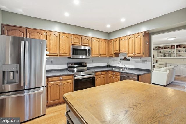 3140 APPLE CREEK LN, Waldorf, MD 20603
