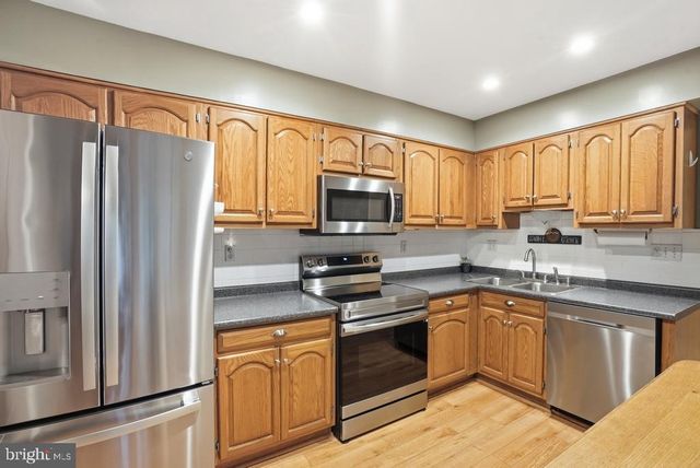 3140 APPLE CREEK LN, Waldorf, MD 20603