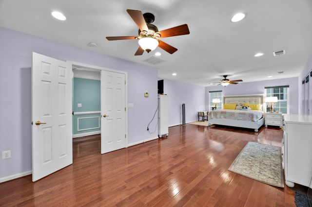 3379 OAKHAM DR, Triangle, VA 22172
