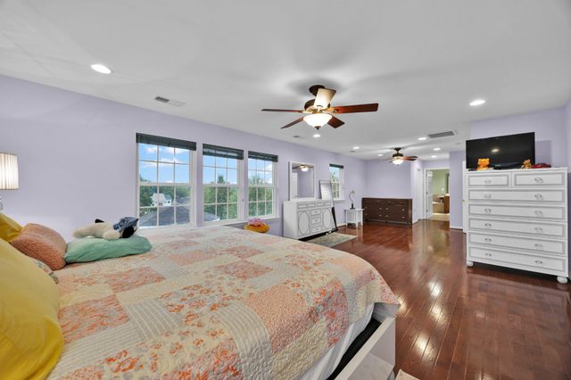 3379 OAKHAM DR, Triangle, VA 22172