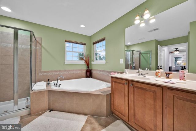3379 OAKHAM DR, Triangle, VA 22172