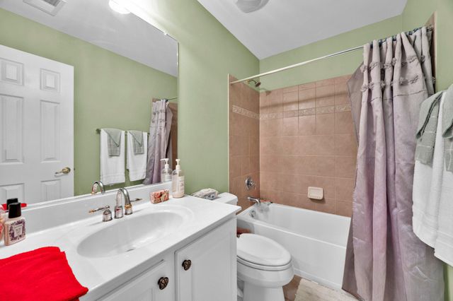 3379 OAKHAM DR, Triangle, VA 22172