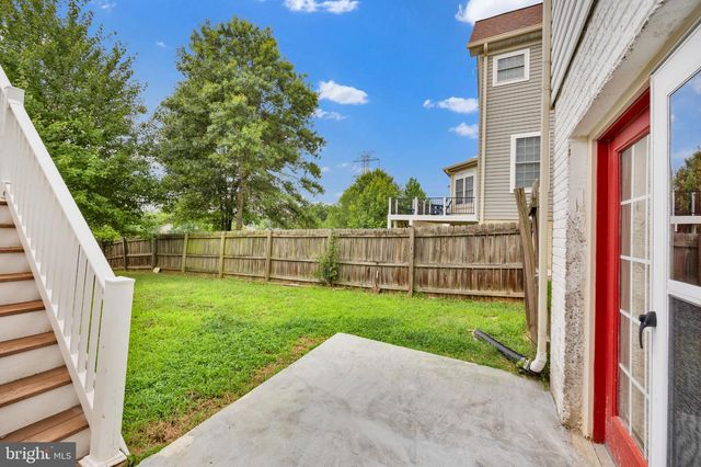 3379 OAKHAM DR, Triangle, VA 22172