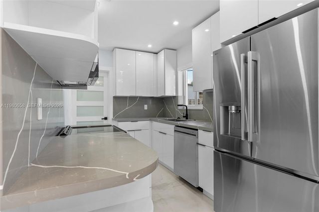 11805 SW 185th St, Miami, FL 33177