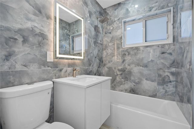 11805 SW 185th St, Miami, FL 33177