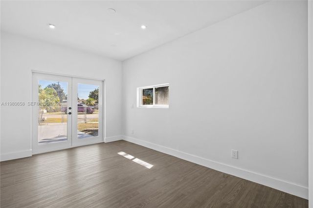 11805 SW 185th St, Miami, FL 33177