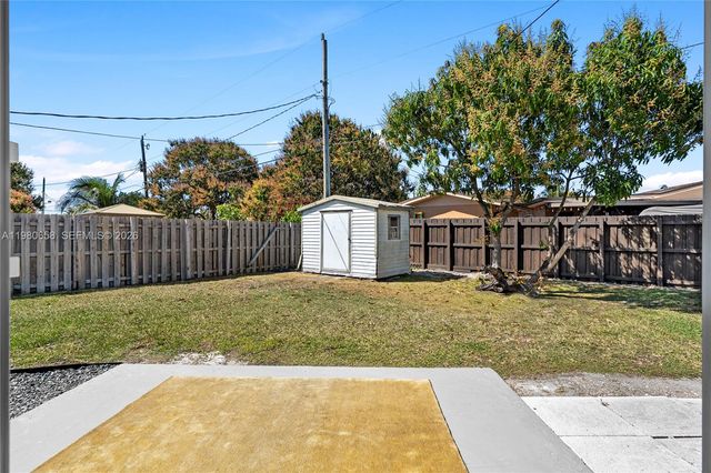 11805 SW 185th St, Miami, FL 33177