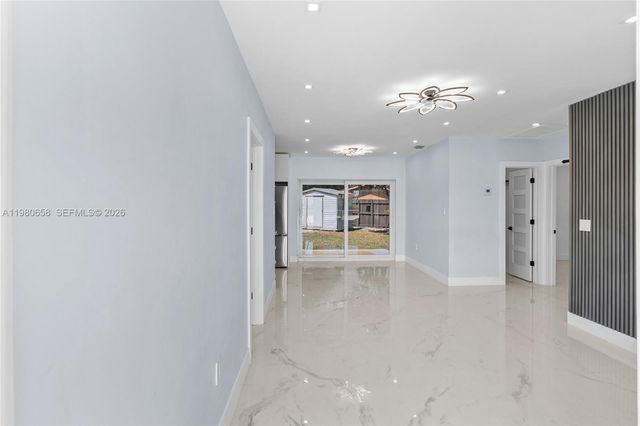 11805 SW 185th St, Miami, FL 33177