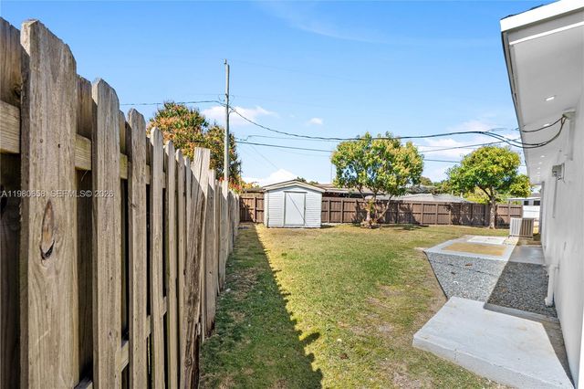 11805 SW 185th St, Miami, FL 33177