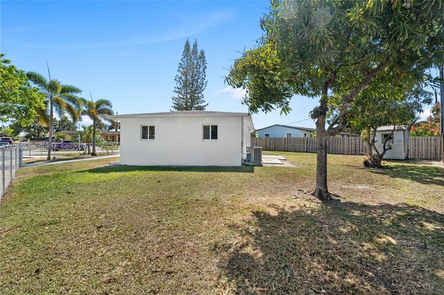 11805 SW 185th St, Miami, FL 33177