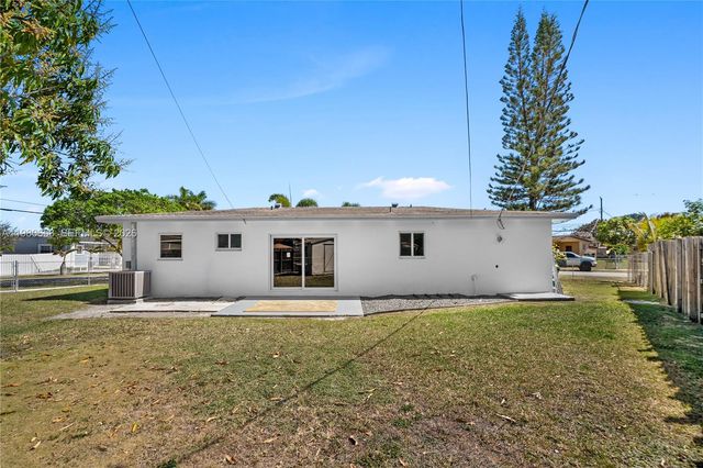 11805 SW 185th St, Miami, FL 33177