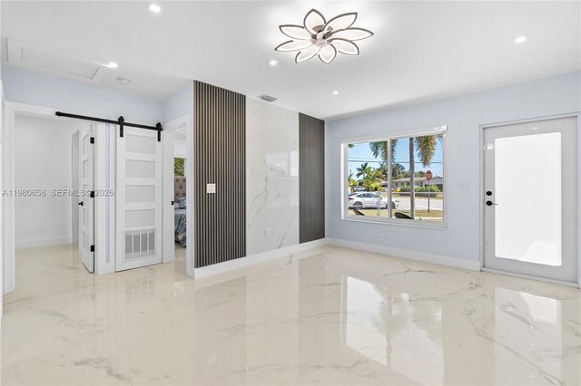 11805 SW 185th St, Miami, FL 33177