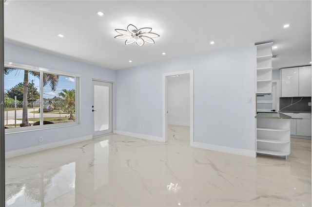 11805 SW 185th St, Miami, FL 33177