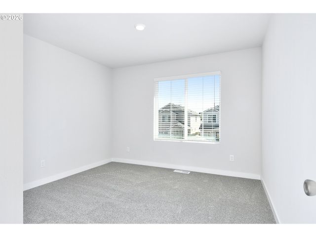 1151 PARKSIDE Ave, Woodburn, OR 97071