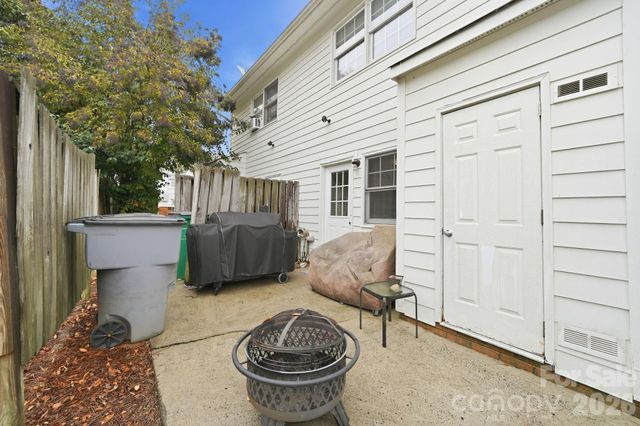 5918 Crape Myrtle Lane, Charlotte, NC 28216