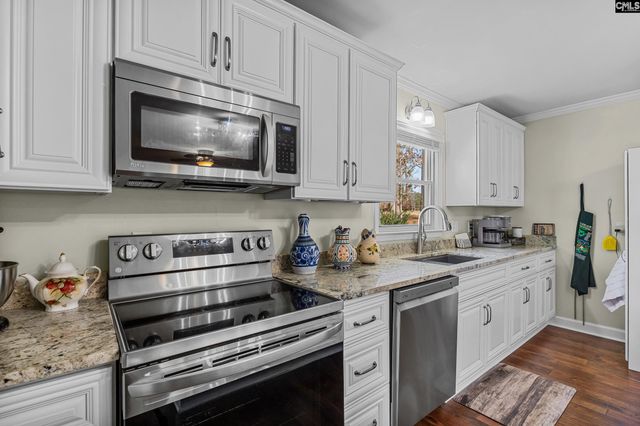 208 Lakeside Drive, Chapin, SC 29036