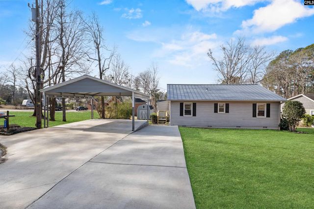 208 Lakeside Drive, Chapin, SC 29036