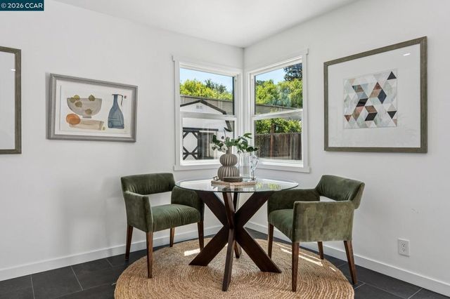 1378 Canterbury Dr, Concord, CA 94521