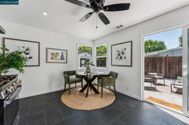 1378 Canterbury Dr, Concord, CA 94521
