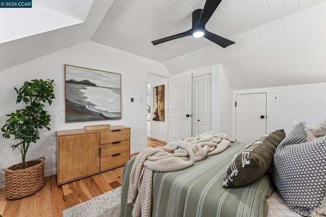 1378 Canterbury Dr, Concord, CA 94521