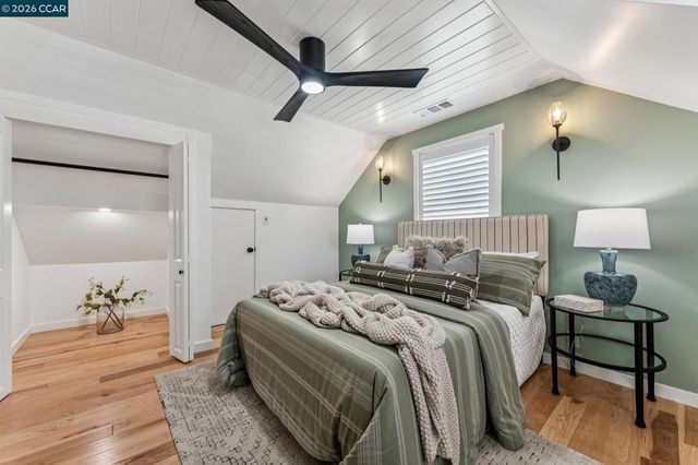 1378 Canterbury Dr, Concord, CA 94521