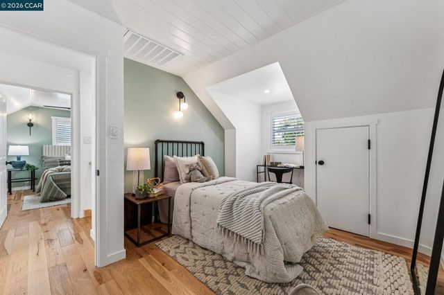 1378 Canterbury Dr, Concord, CA 94521