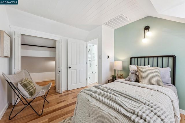 1378 Canterbury Dr, Concord, CA 94521