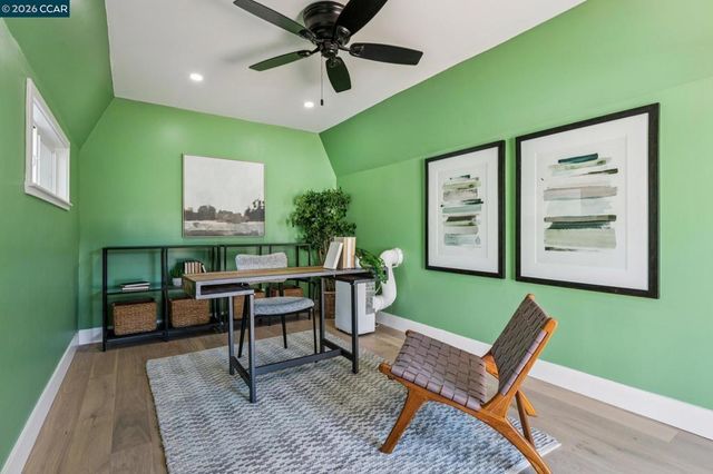 1378 Canterbury Dr, Concord, CA 94521