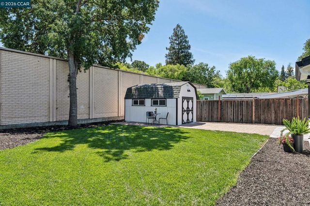 1378 Canterbury Dr, Concord, CA 94521