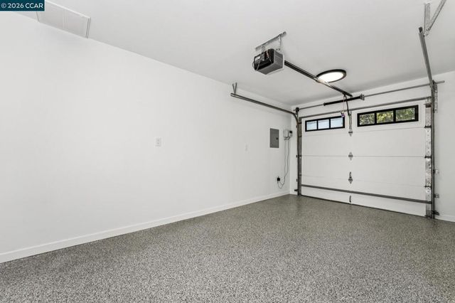 1378 Canterbury Dr, Concord, CA 94521
