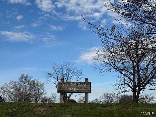 6818 Salzburger Avenue, St Louis, MO 63116