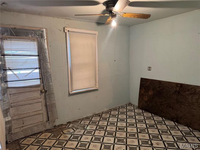 6818 Salzburger Avenue, St Louis, MO 63116