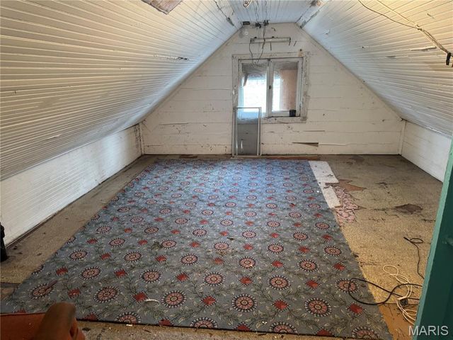 6818 Salzburger Avenue, St Louis, MO 63116